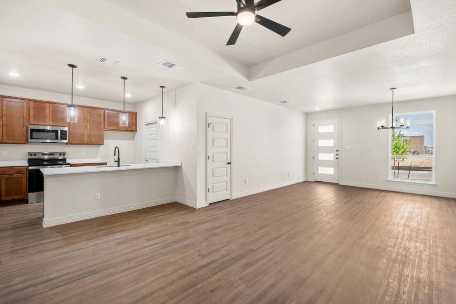 Spacious, unfurnished interior of a new home in , Killeen (Image 10).