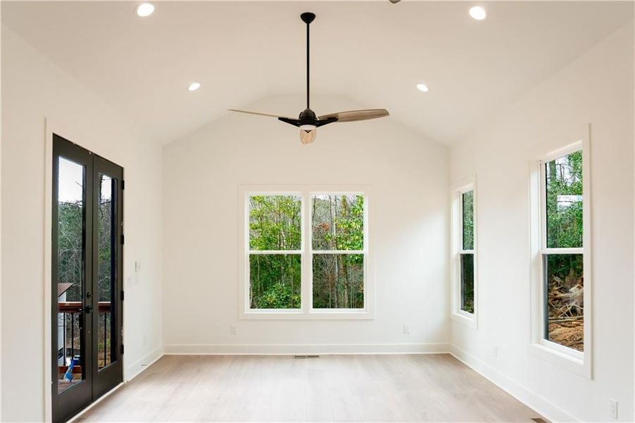 Spacious, unfurnished interior of a new home in , Atlanta (Image 49).