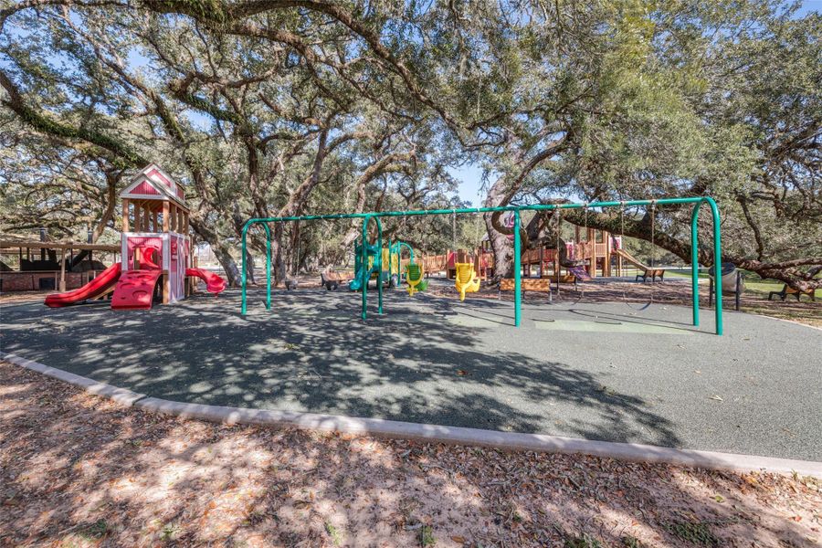 Community amenities in Valor Park, Bay City (Image 24).