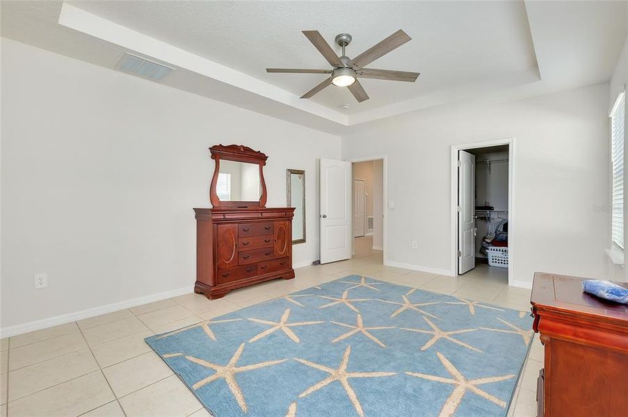 Furnished interior view inside a new home in , Bradenton (Image 38).