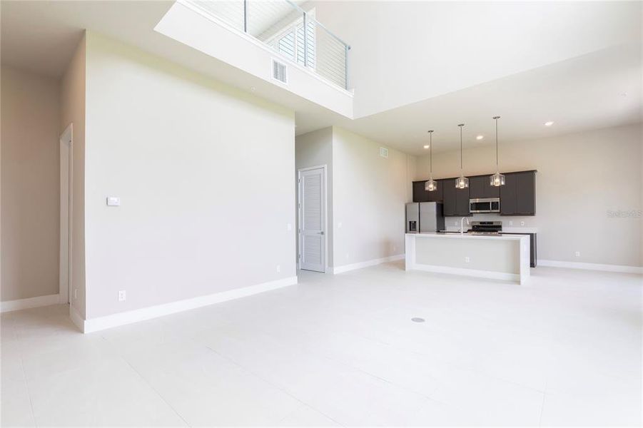 Spacious, unfurnished interior of a new home in , Reunion (Image 15). Spacious, unfurnished interior of a new home in , Reunion (Image 15).