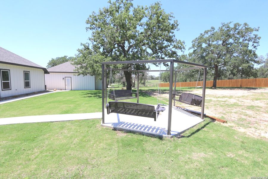 Community amenities in , La Vernia (Image 81).