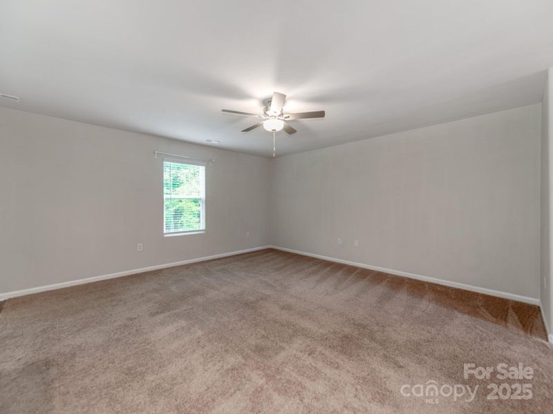 Spacious, unfurnished interior of a new home in McKee Creek Village, Charlotte (Image 13). Spacious, unfurnished interior of a new home in McKee Creek Village, Charlotte (Image 13).