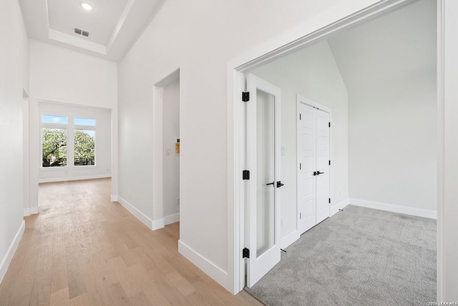 Spacious, unfurnished interior of a new home in , Kerrville (Image 24). Spacious, unfurnished interior of a new home in , Kerrville (Image 24).