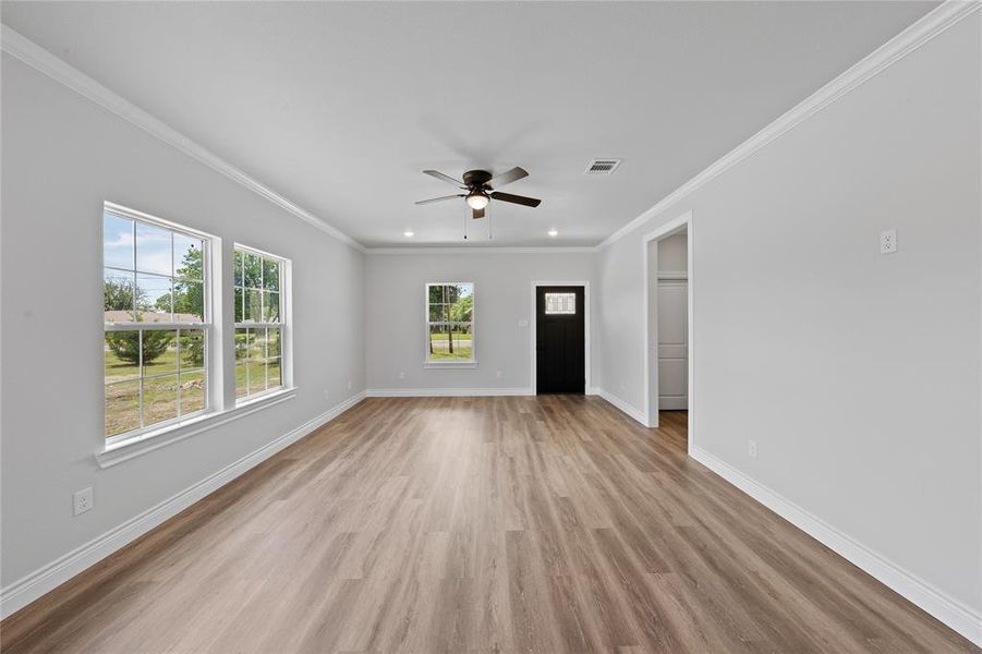 Spacious, unfurnished interior of a new home in , Kosse (Image 15). Spacious, unfurnished interior of a new home in , Kosse (Image 15).