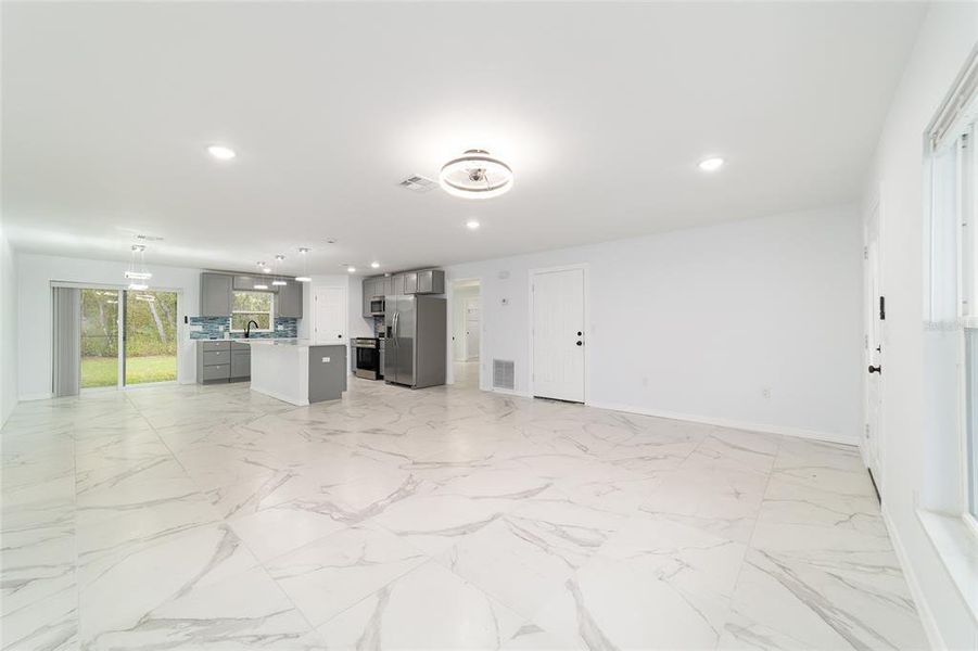 Spacious, unfurnished interior of a new home in , Dunnellon (Image 32). Spacious, unfurnished interior of a new home in , Dunnellon (Image 32).