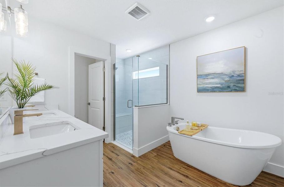 Furnished interior view inside a new home in , Port Charlotte (Image 32).