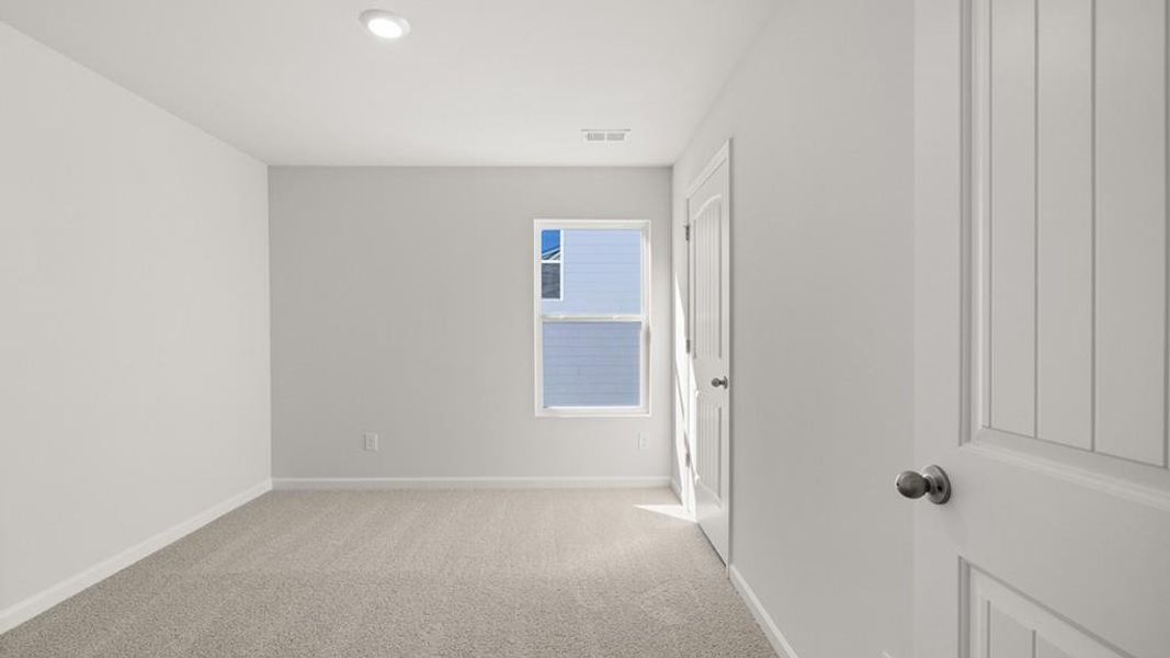 Spacious, unfurnished interior of a new home in Oaks at Cedar Grove, Fairburn (Image 19). Spacious, unfurnished interior of a new home in Oaks at Cedar Grove, Fairburn (Image 19).