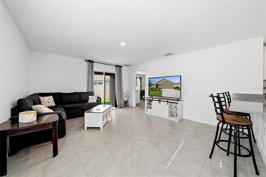 Furnished interior view inside a new home in Harvest Ridge, Zephyrhills (Image 10).