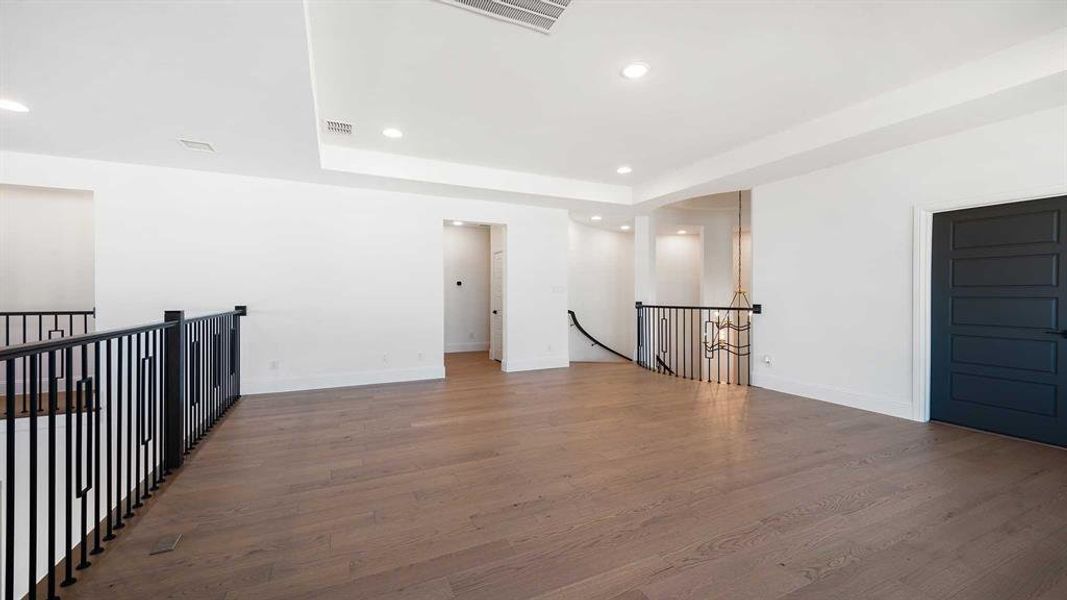 Spacious, unfurnished interior of a new home in Fields 50', Frisco (Image 16).