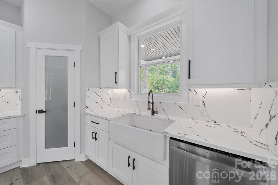 Furnished interior view inside a new home in , Kannapolis (Image 5).
