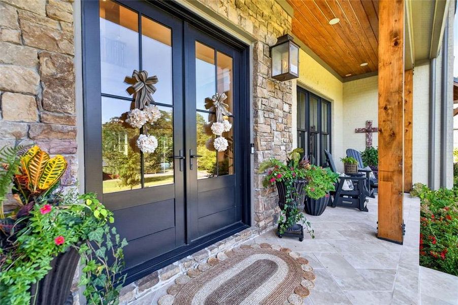 Exterior details and patio area of a home in , Alpharetta (Image 25).