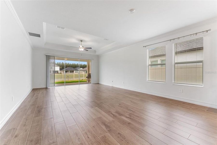 Spacious, unfurnished interior of a new home in , Lutz (Image 26).