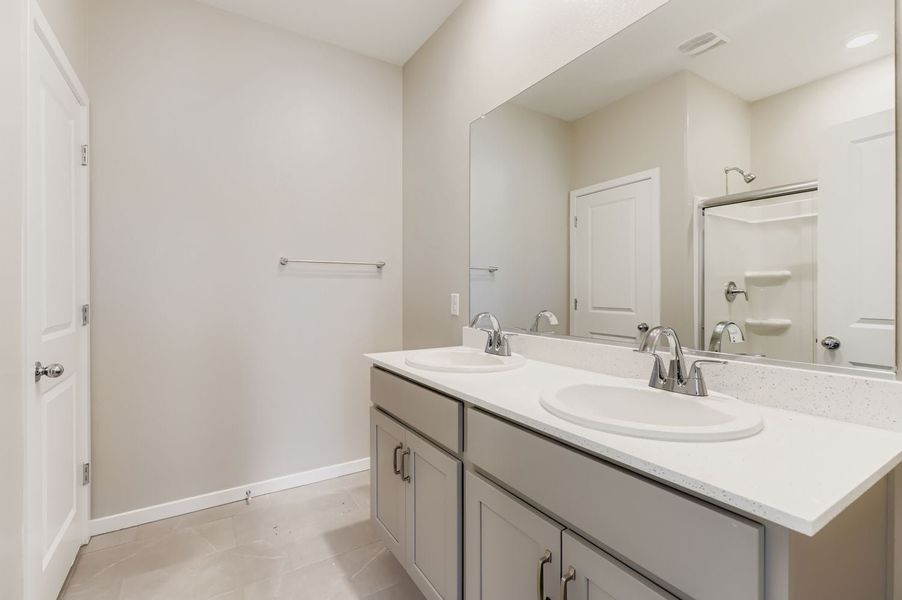 1,705sf New Home in Maricopa, AZ.  - Slide 17