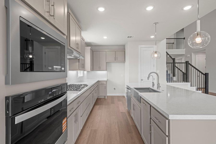 Stunning finishes in Light & Bright Kitchen Stunning finishes in Light & Bright Kitchen