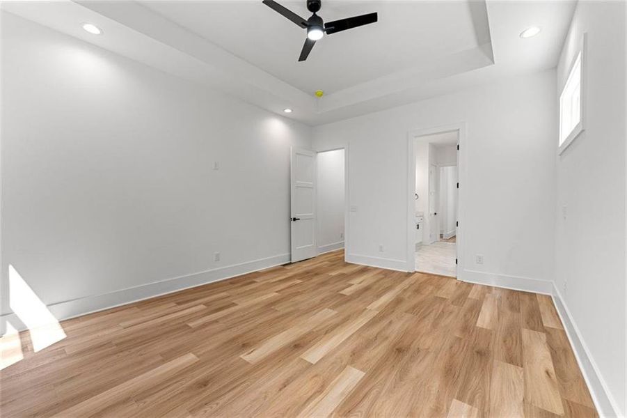 Spacious, unfurnished interior of a new home in , Jefferson (Image 21).