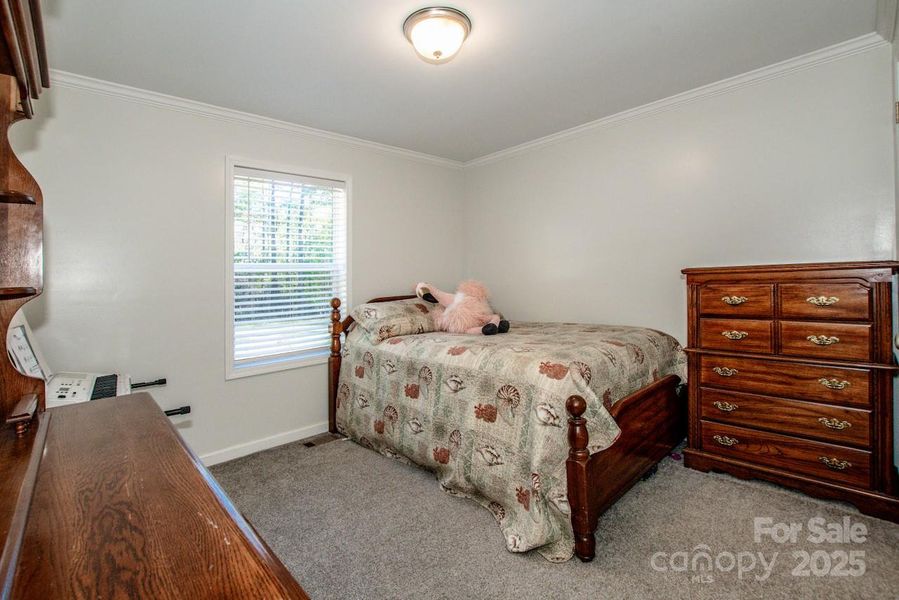 Furnished interior view inside a new home in , Gastonia (Image 13).