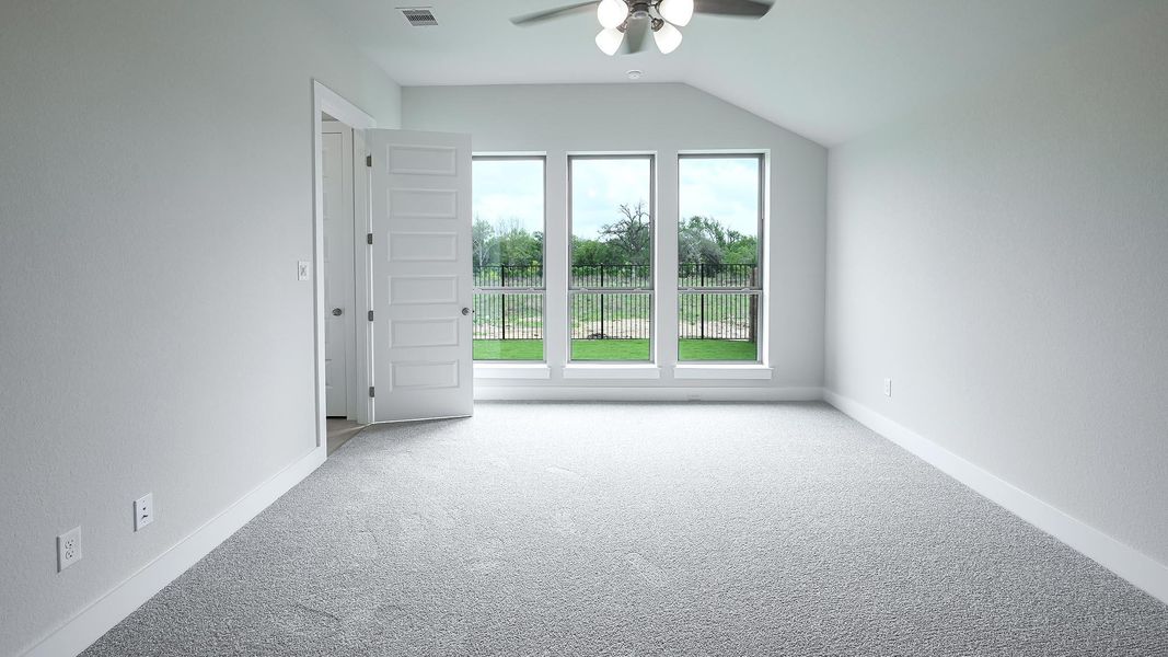 Spacious, unfurnished interior of a new home in Juniper Springs, Lockhart (Image 12).