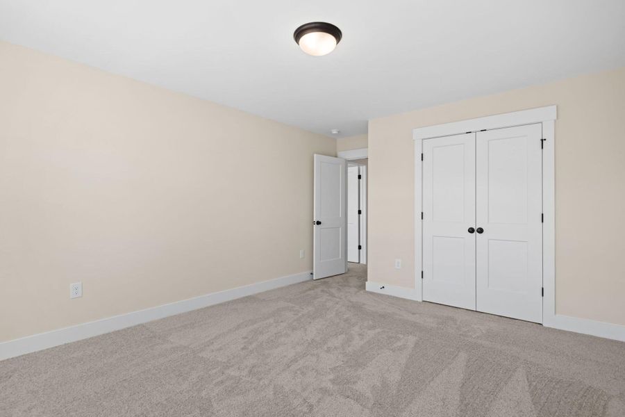 Spacious, unfurnished interior of a new home in Harbor Crossing, Greensboro (Image 43).