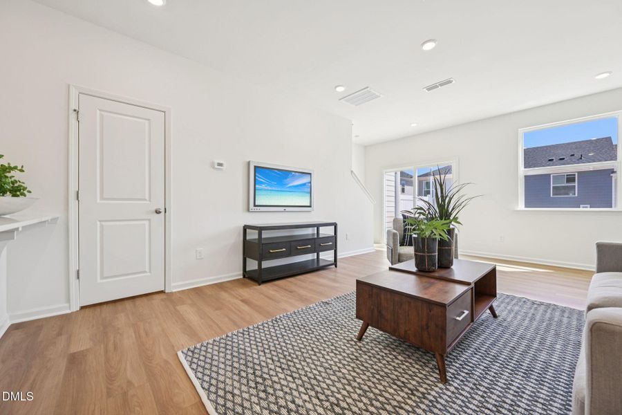 9-web-or-mls-2204 Rabbitbrush St.-S0204- 9-web-or-mls-2204 Rabbitbrush St.-S0204-
