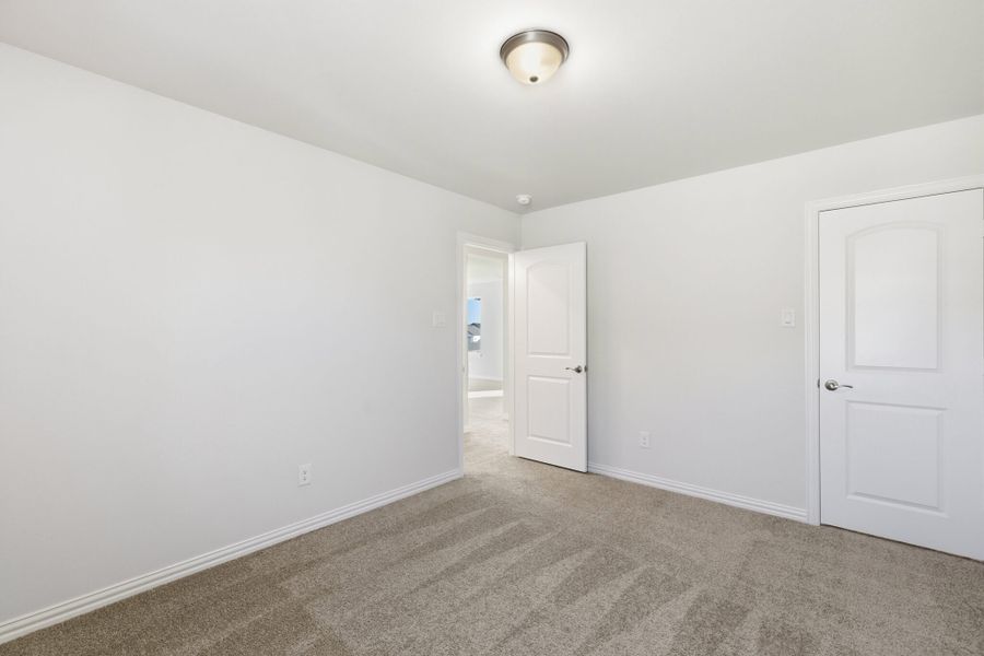 Spacious, unfurnished interior of a new home in Elevon, Lavon (Image 44).