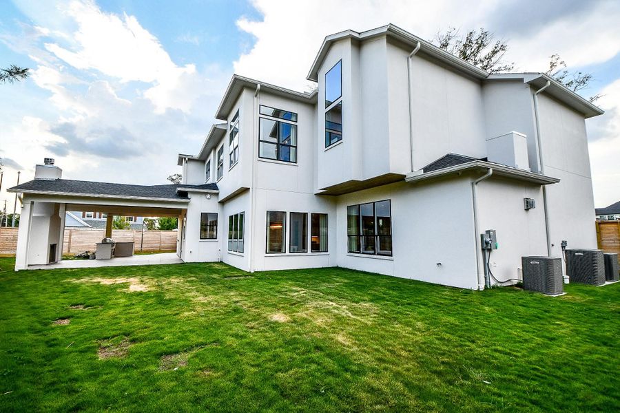 Exterior details and patio area of a home in , Houston (Image 34).