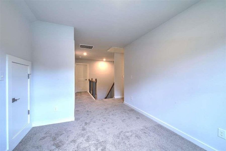 Spacious, unfurnished interior of a new home in The Woodlands Preserve, Jackson (Image 31).