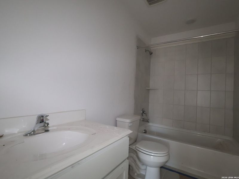 Image 33 of a home in Paloma Park.