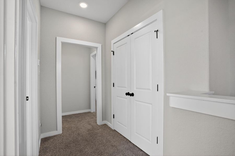 Spacious, unfurnished interior of a new home in , College Station (Image 20).