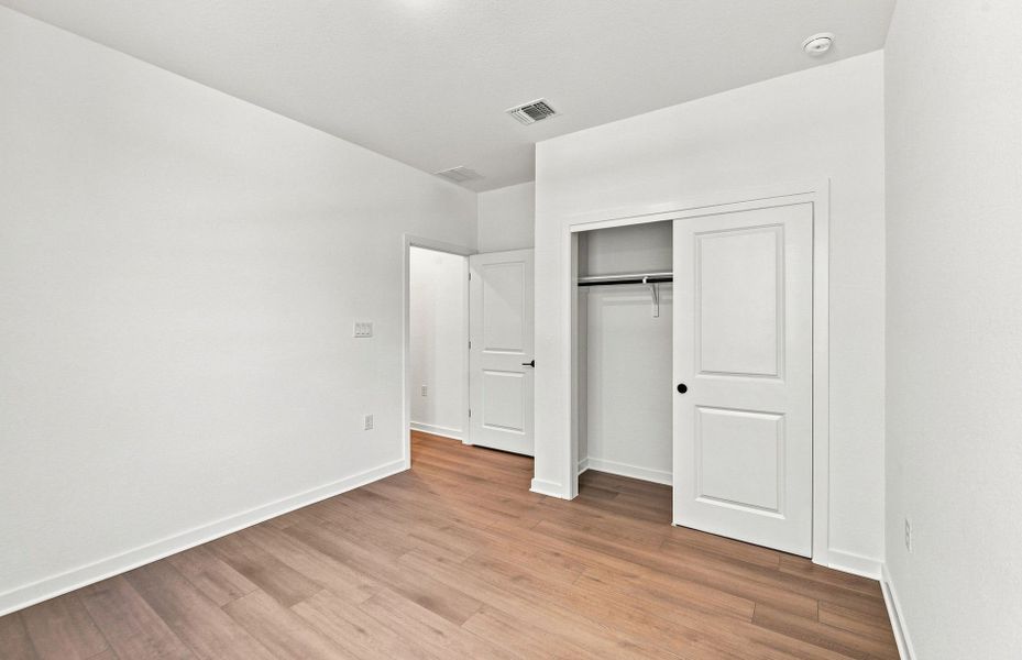Spacious, unfurnished interior of a new home in Del Webb Austin at Lost Pines, Bastrop (Image 43).