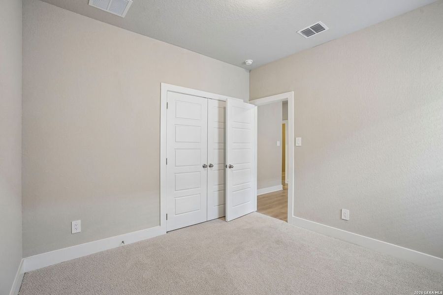 Spacious, unfurnished interior of a new home in Stetson Ridge, Marion (Image 31).
