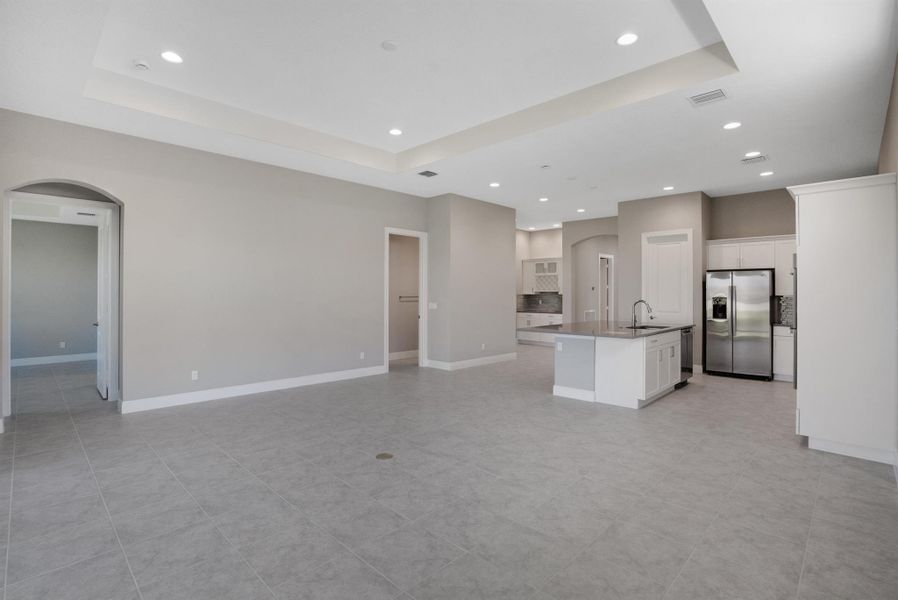 Spacious, unfurnished interior of a new home in Lake Park at Tradition, Port St. Lucie (Image 30).