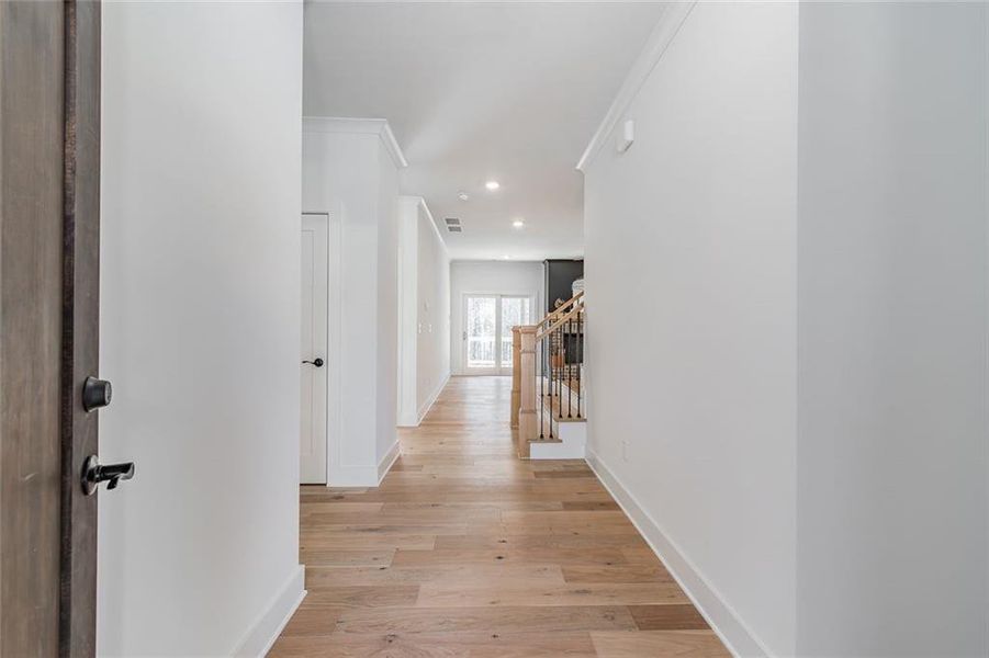 Spacious, unfurnished interior of a new home in , Gainesville (Image 37).