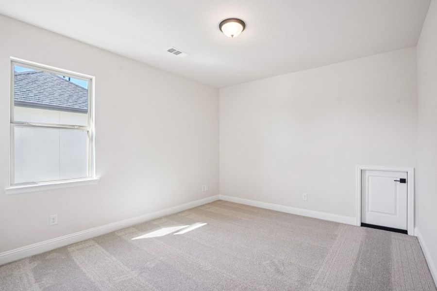 Spacious, unfurnished interior of a new home in , Missouri City (Image 23). Spacious, unfurnished interior of a new home in , Missouri City (Image 23).