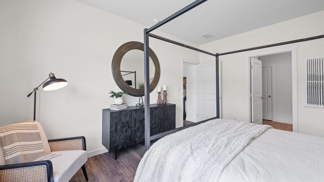 Representative furnished interior of a home built from the Cali by D.R. Horton in Fairview Hills, Cleveland (Image 23).