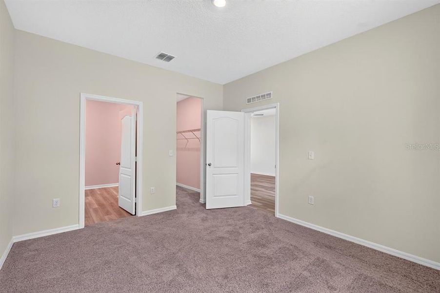 Spacious, unfurnished interior of a new home in , Deltona (Image 31).