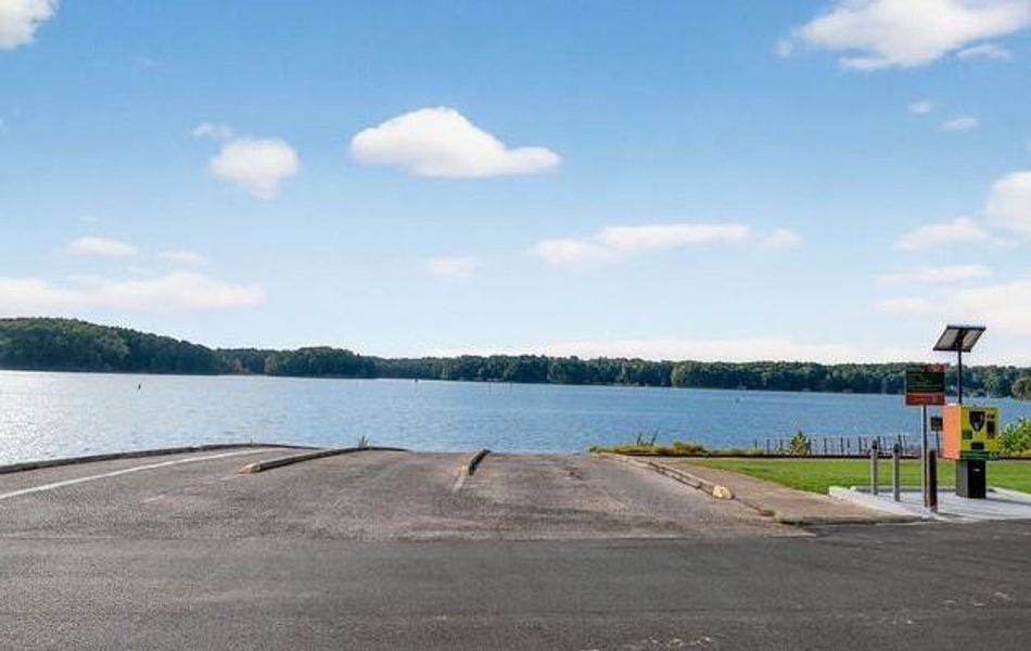 Image 103 of a home in .