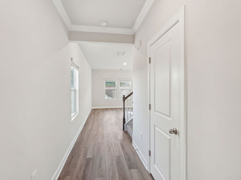 Spacious, unfurnished interior of a new home in Walnut Reserve, Conover (Image 10).
