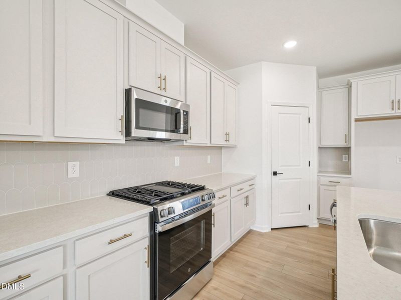 12-web-or-mls-N Harvest Ridge Way-S2609-