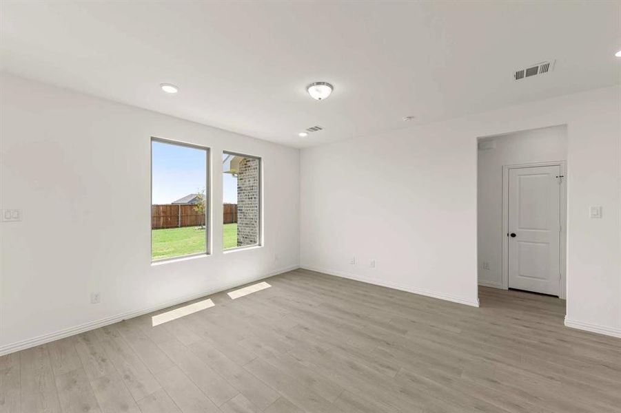 Spacious, unfurnished interior of a new home in Brookshire at Legacy Hills-60s, Celina (Image 25).