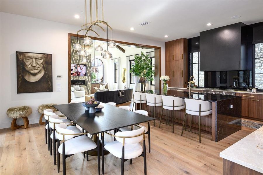 Community amenities in , Westlake (Image 36).