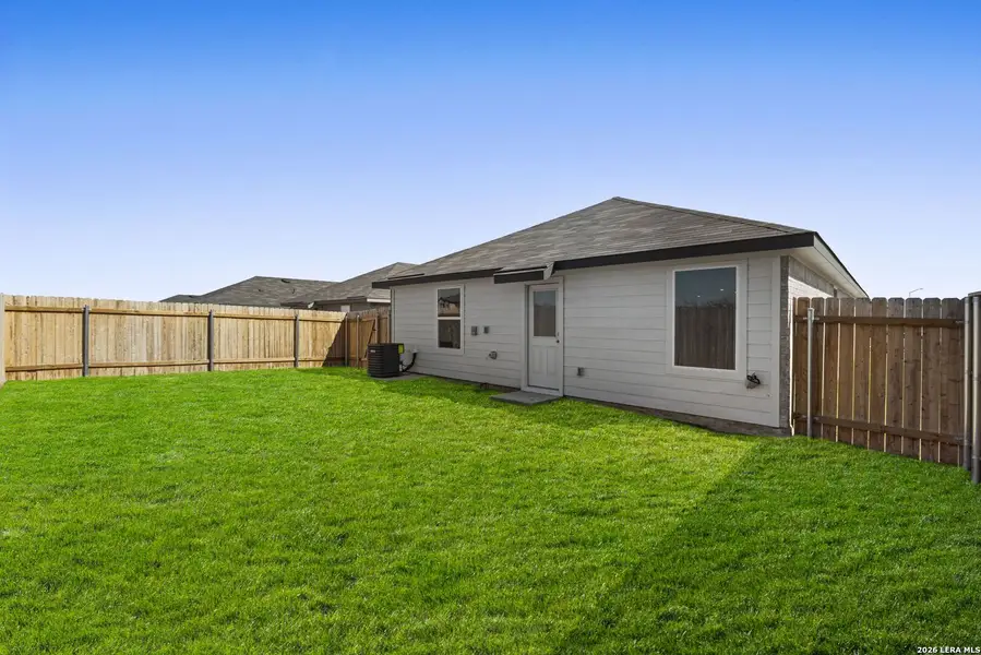Exterior details and patio area of a home in Arroyo Ranch, Seguin (Image 4).