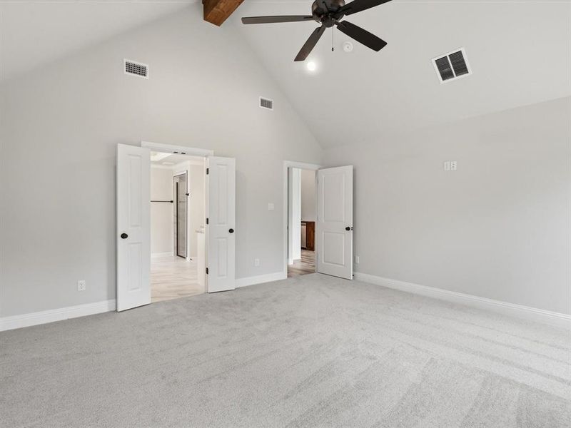 Spacious, unfurnished interior of a new home in , Granbury (Image 22).