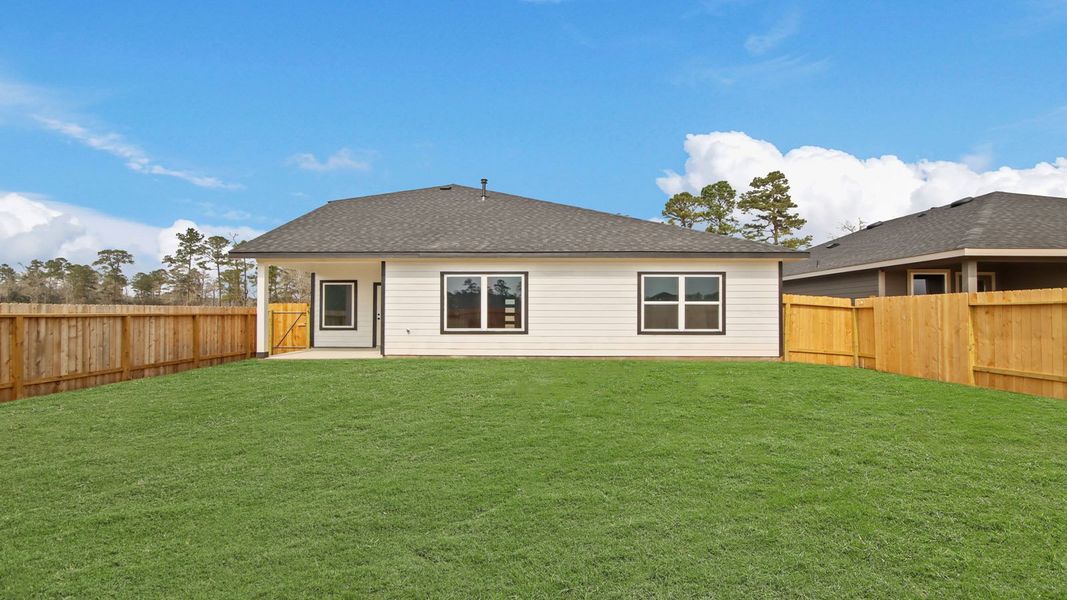 Representative exterior details of a home built from the Midland by D.R. Horton in Chapel Lakes, Montgomery (Image 3).