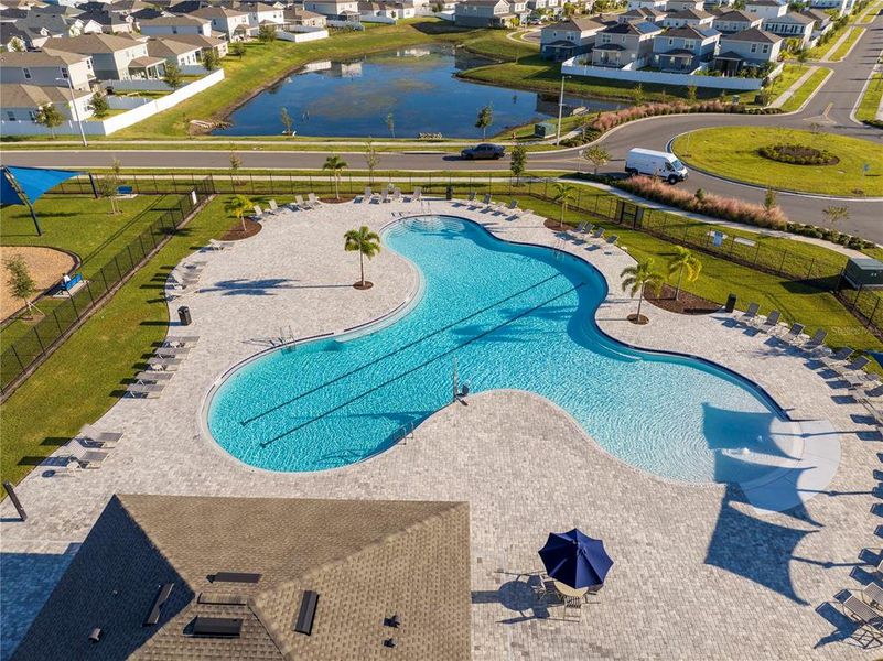 Community amenities in Astonia, Davenport (Image 57).