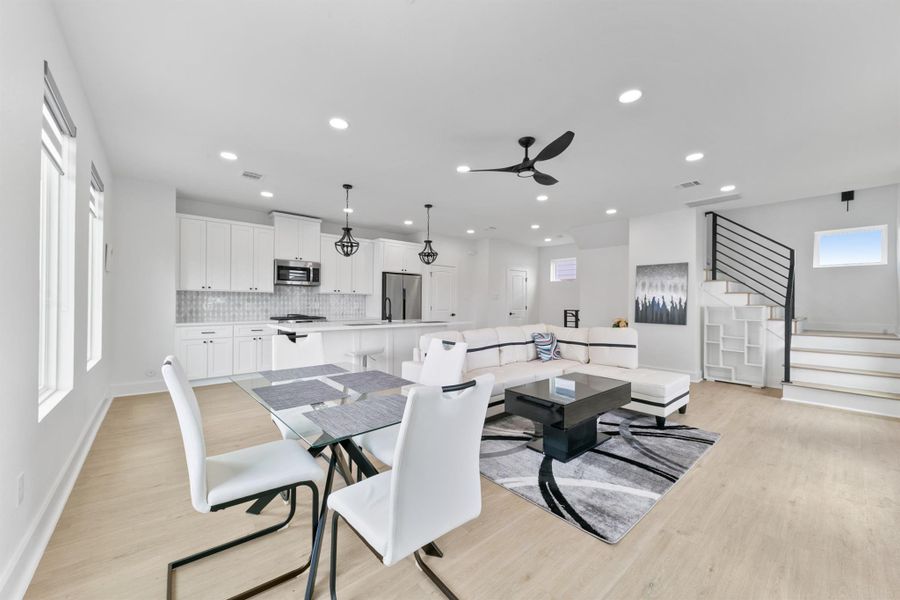 Image 5 of a home in .