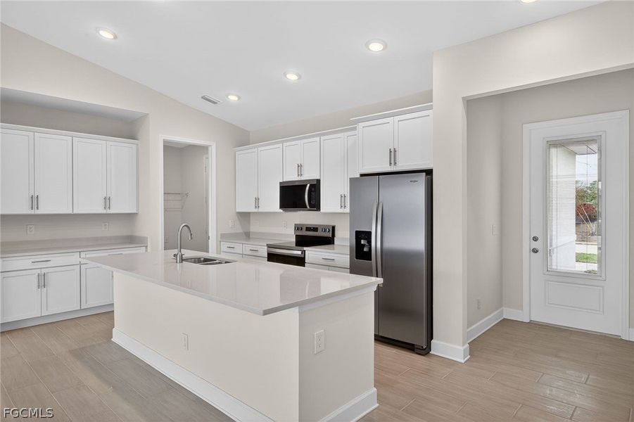 Furnished interior view inside a new home in Cape Coral, Cape Coral (Image 10).