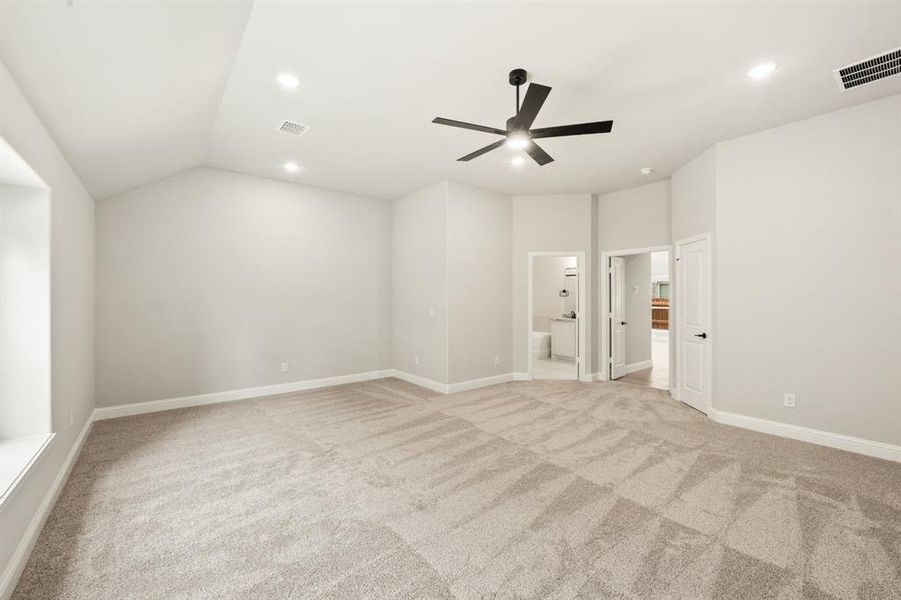 Image 38 of a home in The Retreat at North Grove 60.