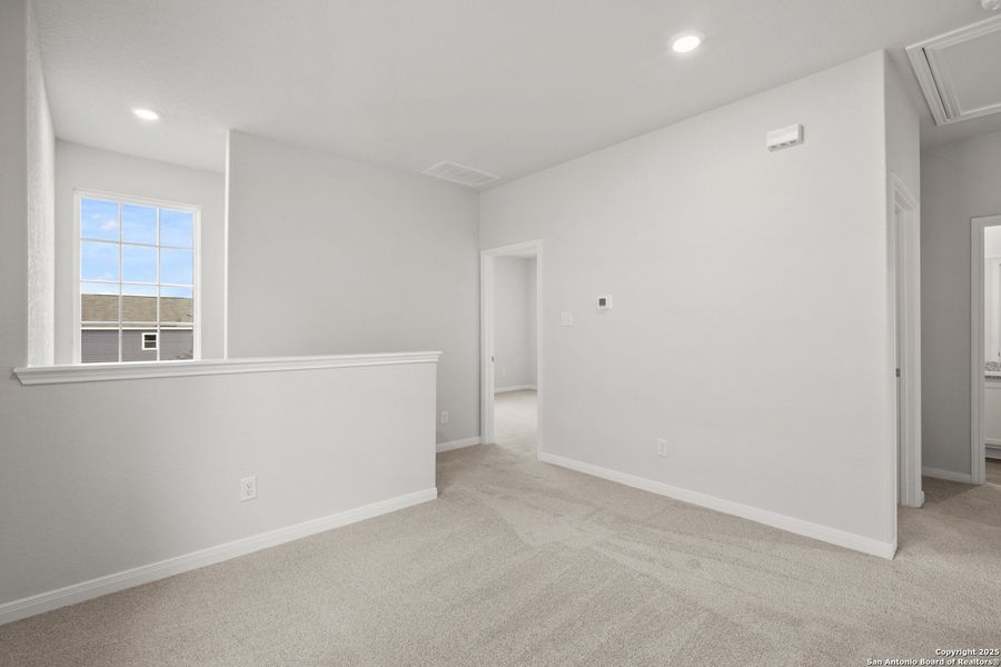 Spacious, unfurnished interior of a new home in Katzer Ranch, Converse (Image 23).