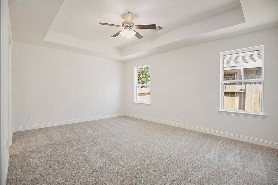 Spacious, unfurnished interior of a new home in Kiber Reserve, Angleton (Image 12).